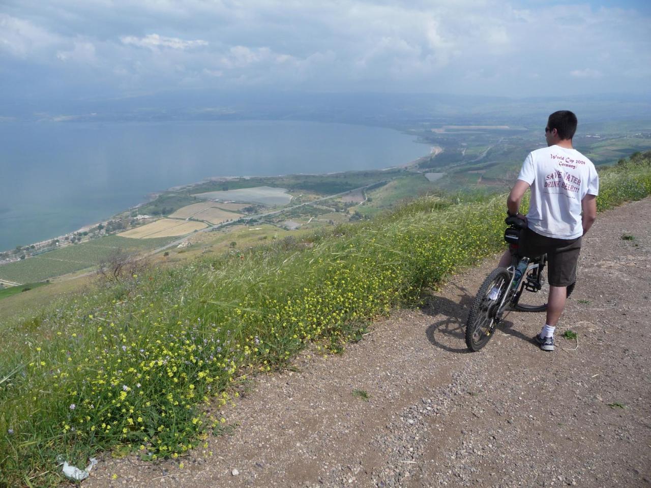 Sea Of Galilee - Genghis Khan In The Golan Giv'at Yo'av Экстерьер фото
